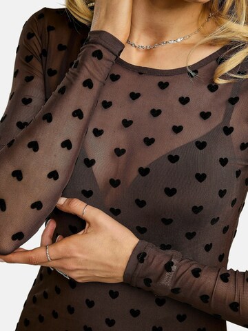 Liberte Essentiel T-shirt ' MESH ' in Braun