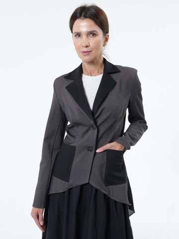 Blazer di Metamorphoza in nero: frontale