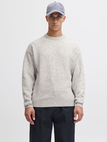 Pull-over aprel en gris : devant