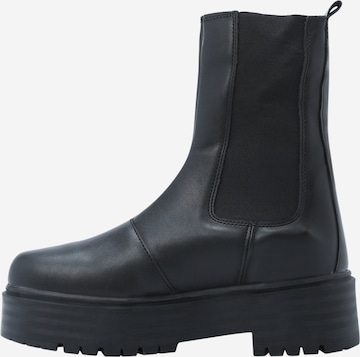 NLY by Nelly Chelsea Boots 'Clean' in Schwarz