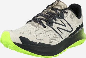 Chaussure de course 'DynaSoft Nitrel V5' new balance en gris : devant