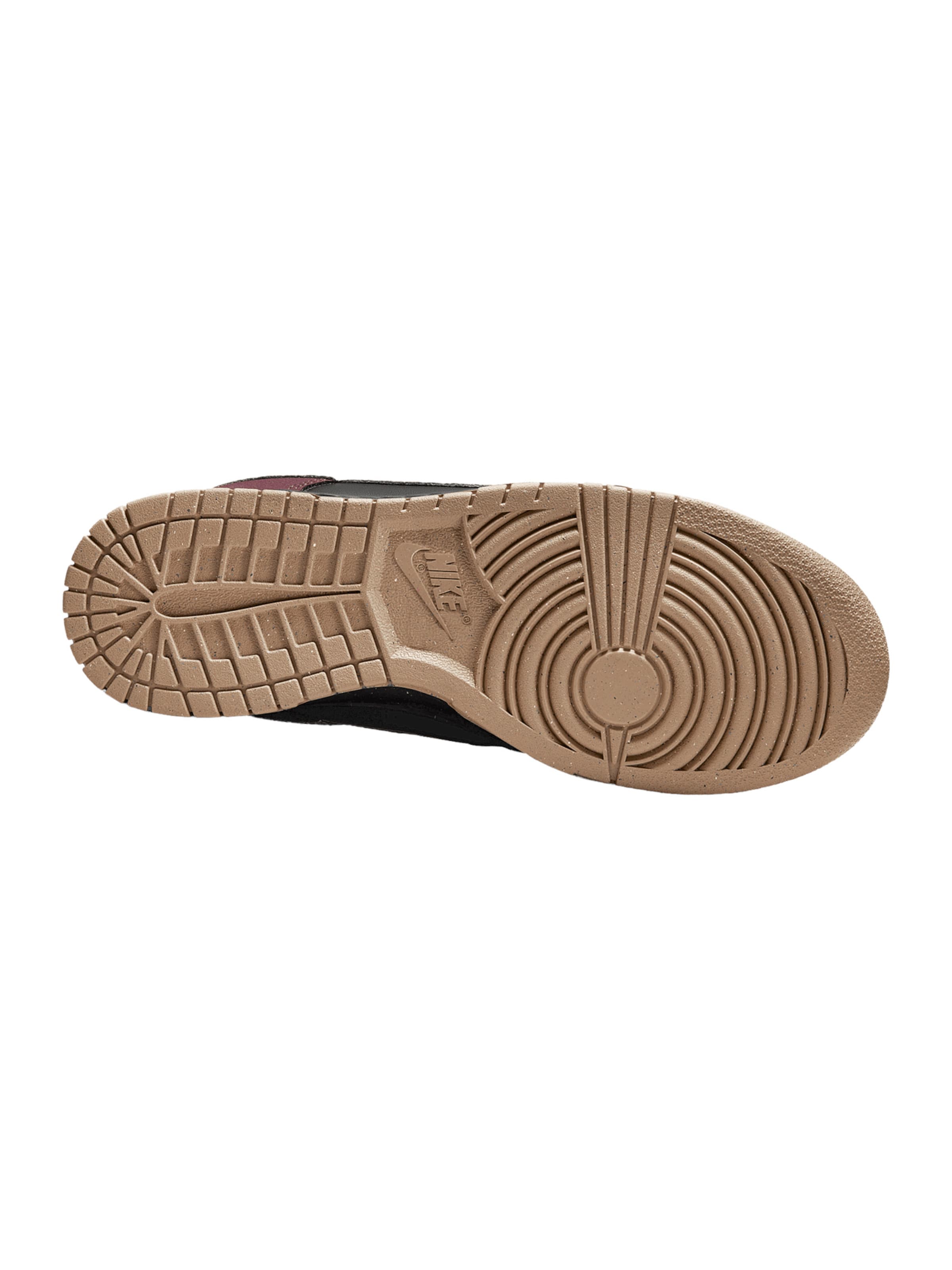 Nike Sportswear Sneaker in Rot