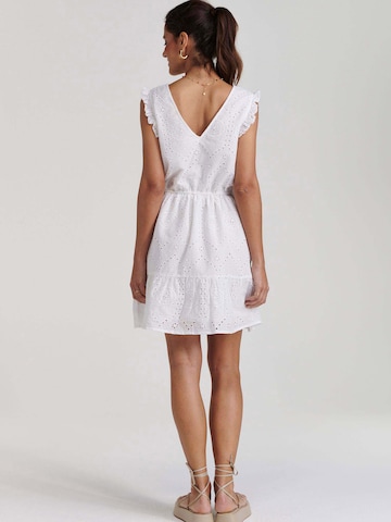 Shiwi Καλοκαιρινό φόρεμα 'MALAGA' σε λευκό
