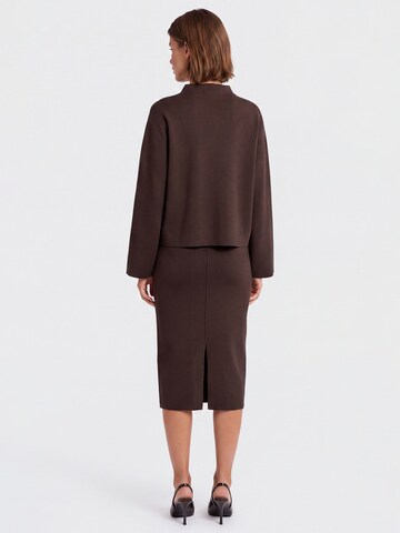 APART Pullover in Braun