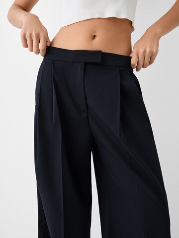 Bershka Wide leg Pleated Pants in Blue