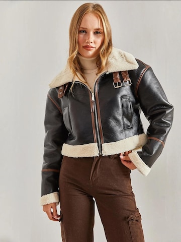 Veste mi-saison Bianco Lucci en noir : devant