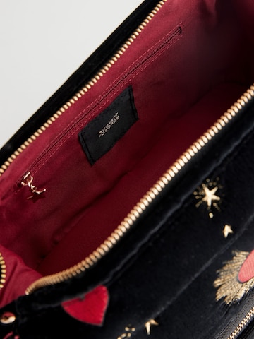 Rockett St George Toiletry bag in Black