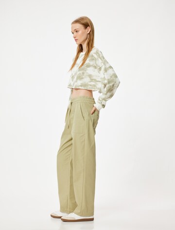 Koton Loose fit Trousers in Green