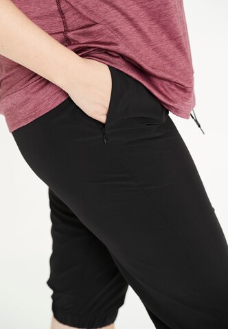 Q by Endurance Tapered Pants 'Maia' in Black