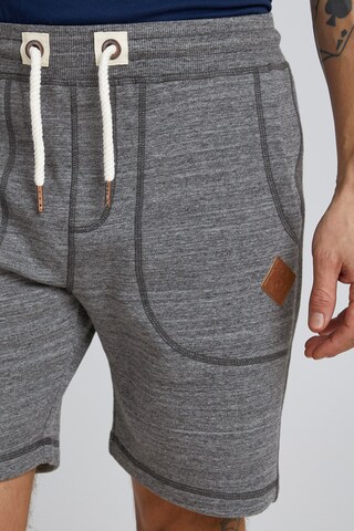 !Solid Regular Sweatshorts 'Aris' in Grau