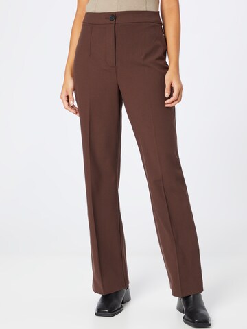 Wide leg Pantaloni con piega frontale di VERO MODA in marrone: frontale