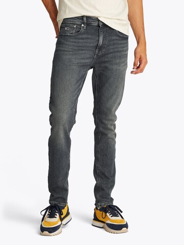 Tommy Jeans Slimfit Farmer 'AUSTIN' - fekete: elől