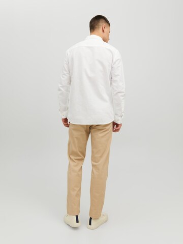 Coupe regular Chemise JACK & JONES en blanc