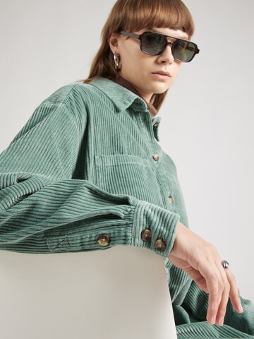 QS Blouse in Green