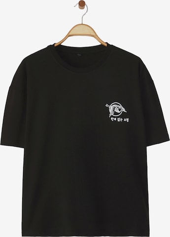 Trendyol Shirt in Black: front