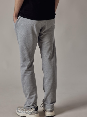 OWN Off With Nature Regular Broek 'Joggers Dritti' in Grijs