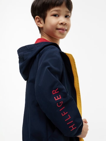 TOMMY HILFIGER Přechodná bunda – modrá