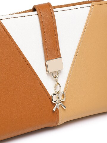 Miss Lulu Wallet in Brown