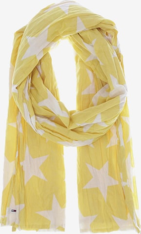 Tommy Jeans Scarf & Wrap in One size in Yellow: front