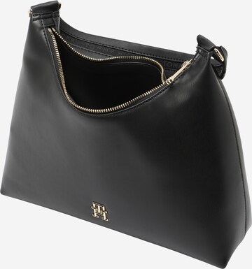 TOMMY HILFIGER Tasche in Schwarz