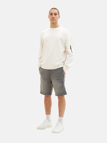 TOM TAILOR DENIM Regular Shorts in Grau