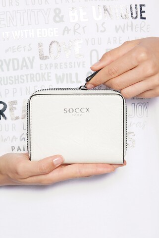 Soccx Wallet in White: front