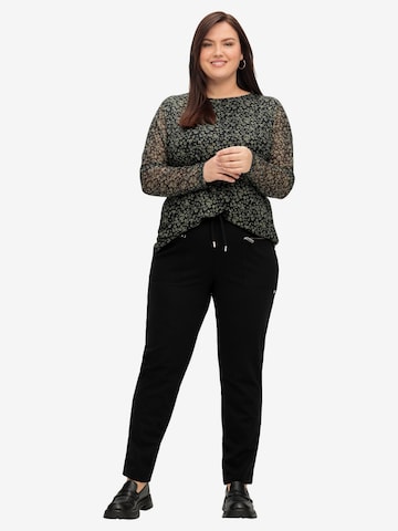 SHEEGO Slim fit Trousers in Black