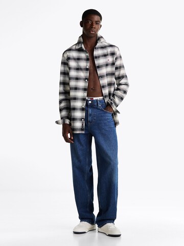 Tommy Jeans Regular fit Button Up Shirt in Black