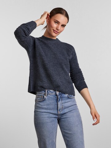 Pull-over 'Ellen' PIECES en bleu : devant
