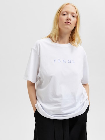 Selected Femme Curve - Camiseta 'Vilja' en blanco: frente