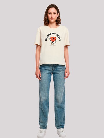 T-shirt 'In Love We Trust' F4NT4STIC en beige