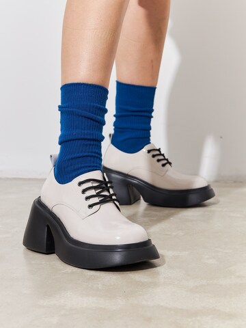 CESARE GASPARI Athletic Lace-Up Shoes in White
