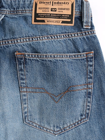 DIESEL Regular Jeans 'MARKEE R68DX' in Blue