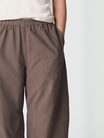 Klitmøller Collective regular Bukser ' Penny ' i beige: forside