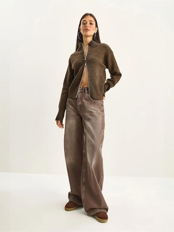 Wide leg Jeans di Bianco Lucci in marrone