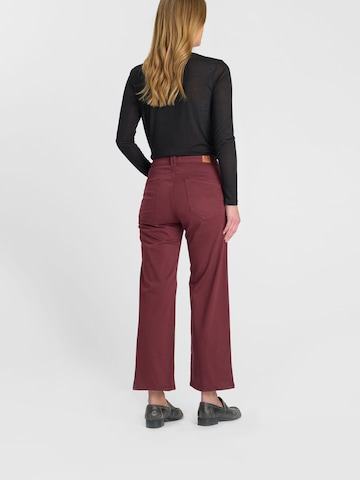 Wide Leg Jean 'PULPHI24' Le Temps Des Cerises en rouge