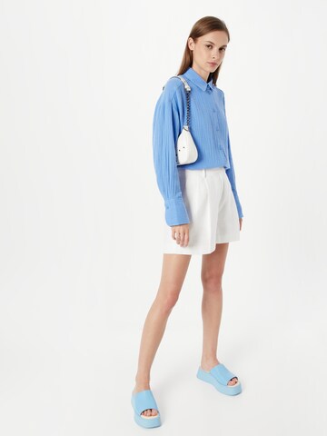 Monki Blouse in Blauw