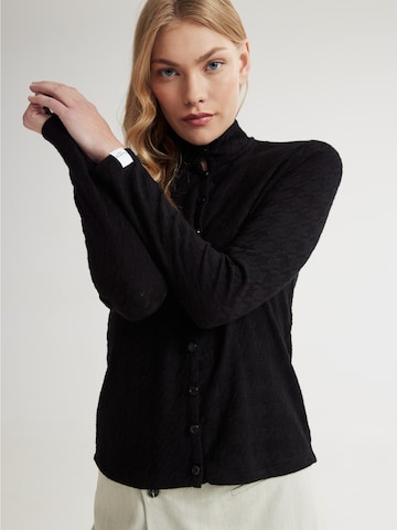 4TAILORS Paita 'Banks' värissä musta