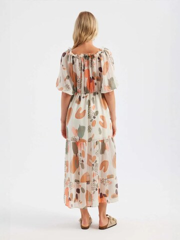 Hiccup - Vestido em branco