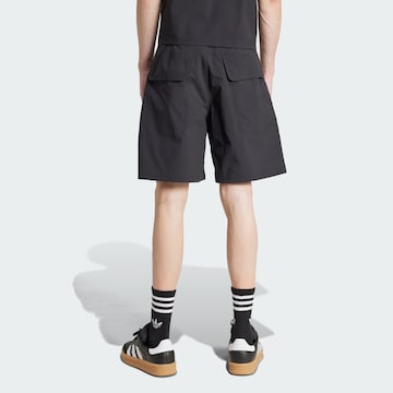 Loosefit Pantalon cargo 'Premium Essentials Utility' ADIDAS ORIGINALS en noir