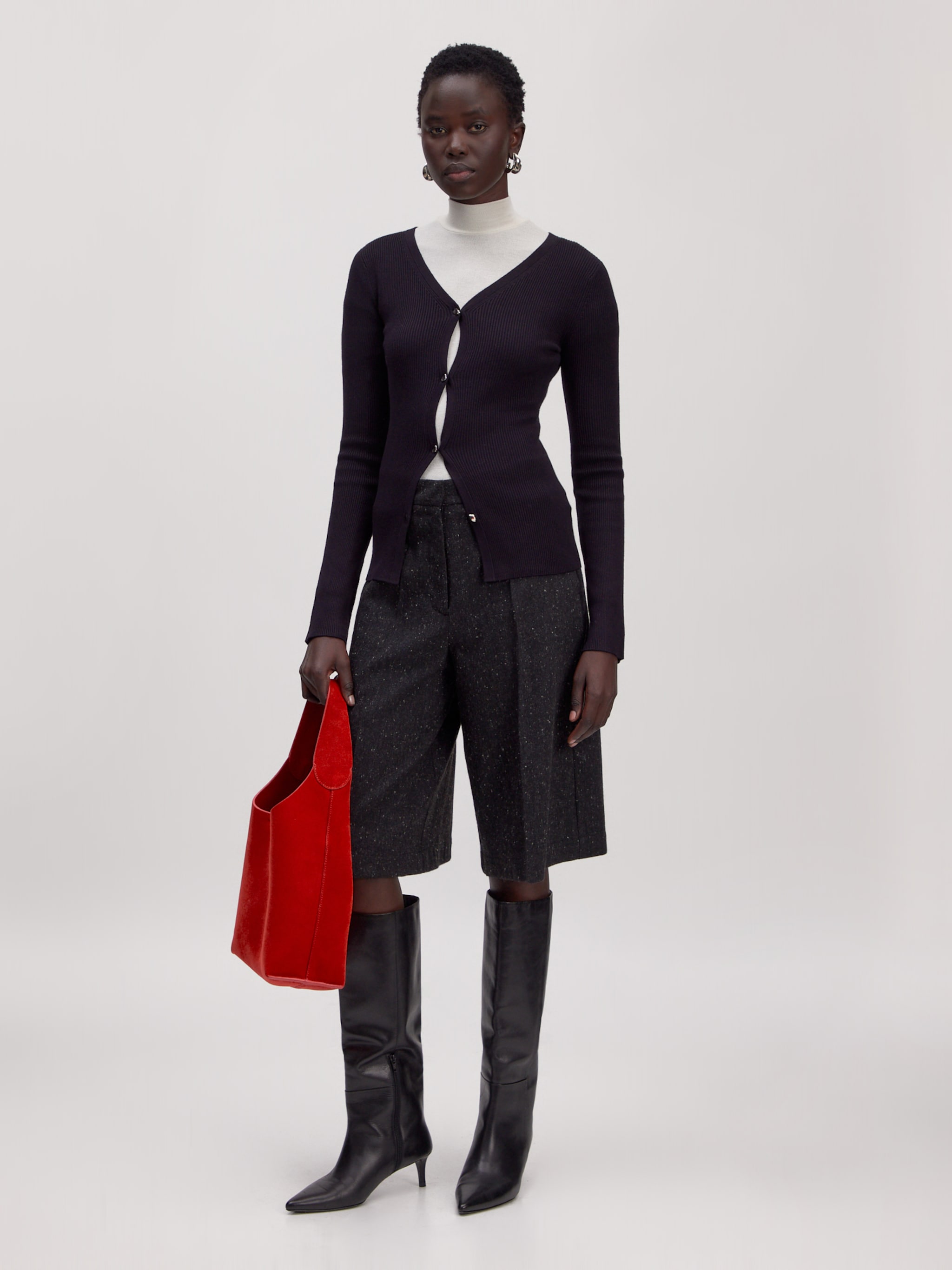 EDITED Produkter Cardigan 'Davi' sort