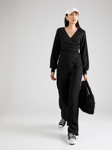 ABOUT YOU Shirt 'Fee' in Black