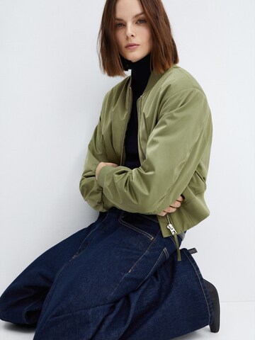 MANGO Between-Season Jacket 'Crush' in Green