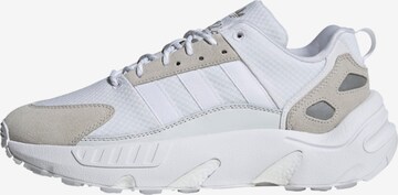 Baskets basses 'ZX 22 BOOST' ADIDAS ORIGINALS en blanc : devant