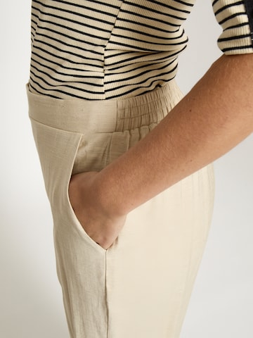 Peppercorn - regular Pantalón 'Holly' en gris