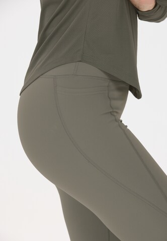 Athlecia Langarmshirt Doja in Grau