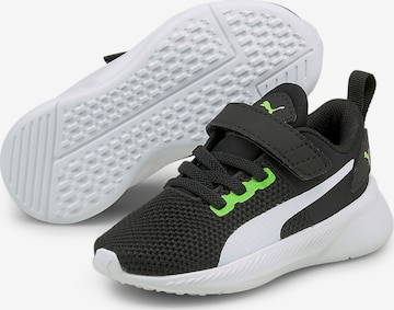 Sneaker di PUMA in verde