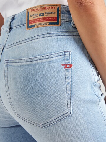 Skinny Jean '1984 SLANDY' DIESEL en bleu
