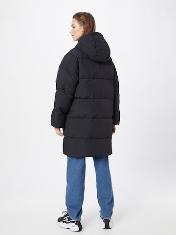 Carhartt WIP Winter Coat 'Erie' in Black