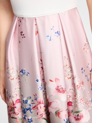 Robe de cocktail SWING en rose